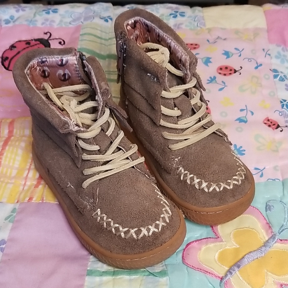 Livie & Luca Tan Suede Kids Boots. Size 7 Taupe VGUC Hopper
